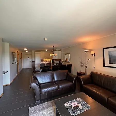 Enjoy Modern Comfort Wi-fi, Sauna & More!