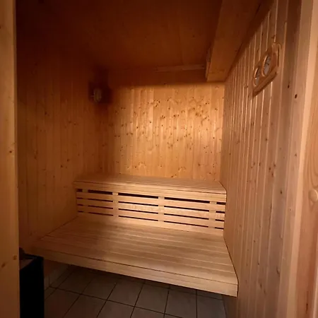 Enjoy Modern Comfort Wi-fi, Sauna&more! Leilighet *